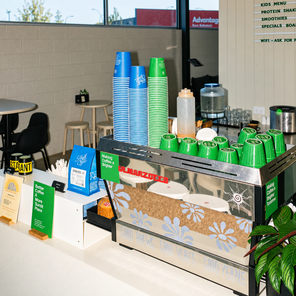 Colourful cups and coffee equipment at the SOLARA counter